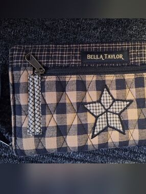 Bella Taylor Farmhouse Star Zip Wallet